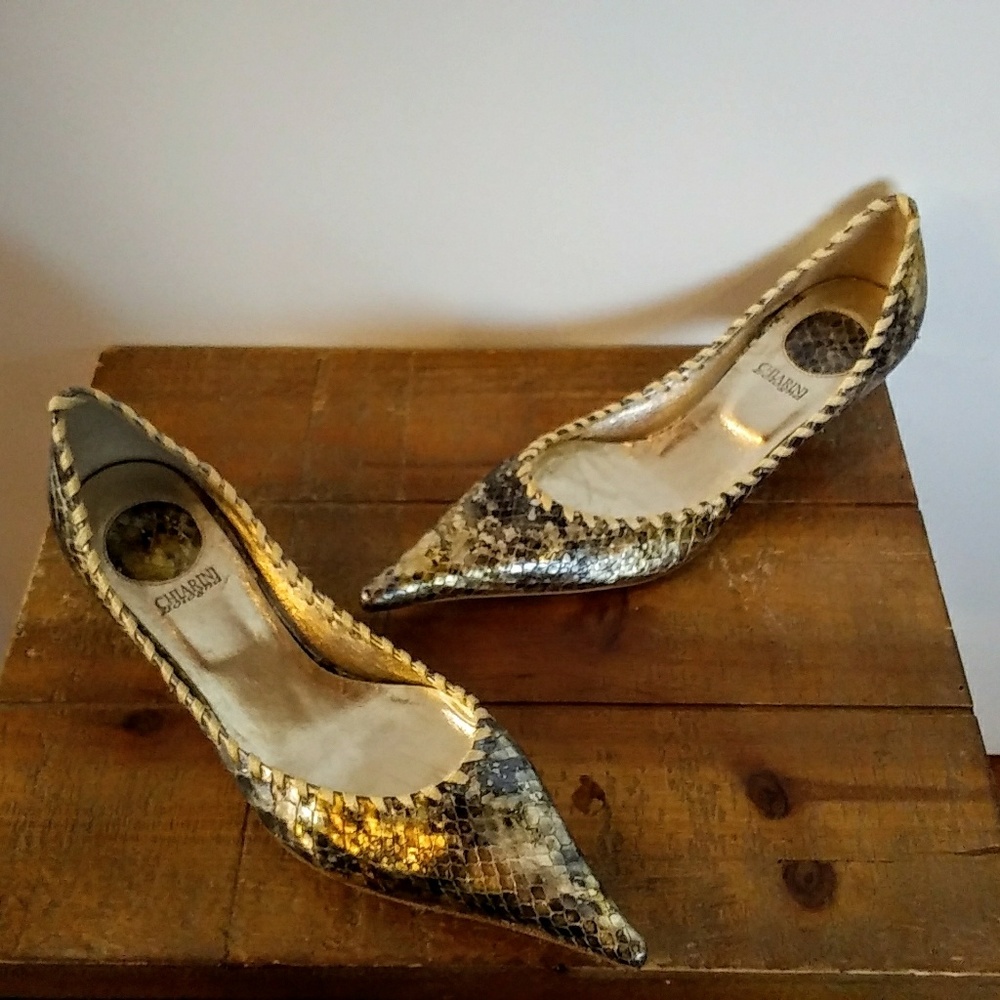 NWOT Chiarini Bologna Snakeskin Kitten Heels